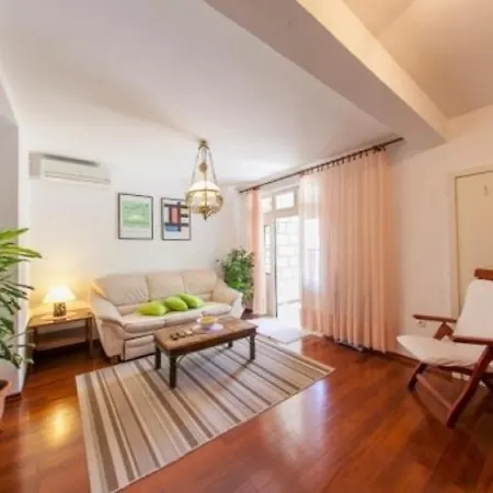 In With Terrace, Air Conditioning, Wifi, Washing Machine 3634-4 Apartment *