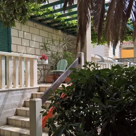 Apartment In With Terrace, Air Conditioning, Wifi, Washing Machine 3634-4 *