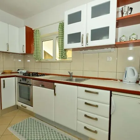 In With Terrace, Air Conditioning, Wifi, Washing Machine 3634-4 *
