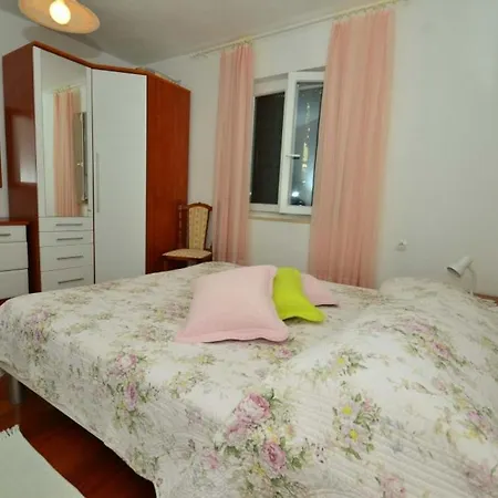 Apartment In With Terrace, Air Conditioning, Wifi, Washing Machine 3634-4