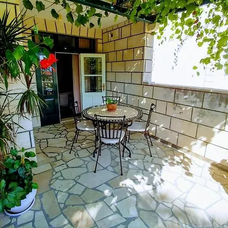 Daire In With Terrace, Air Conditioning, Wifi, Washing Machine 3634-4 Bol